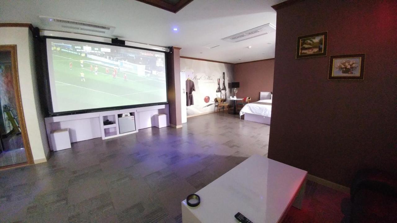 Iris Hotel Seosan Extérieur photo